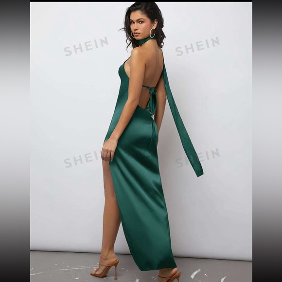 Emerald green one shoulder side slit dress - Picture 2 of 5